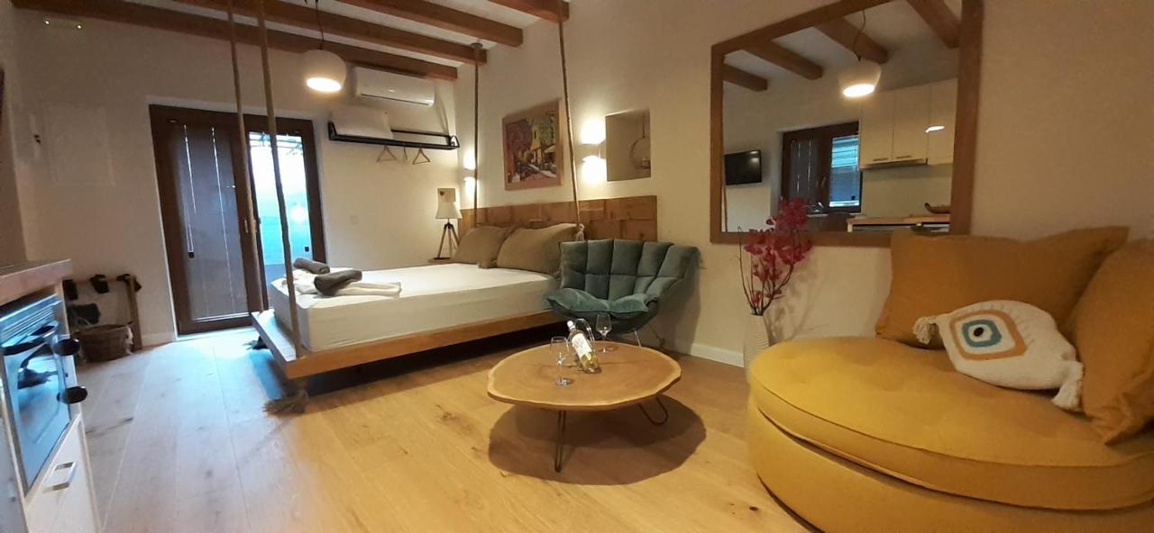 Andros 4 All Seasons Villas & Suites Ormos  外观 照片
