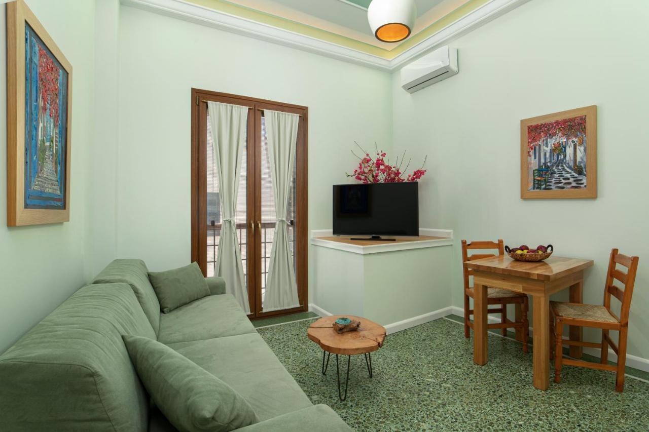 Andros 4 All Seasons Villas & Suites Ormos  外观 照片