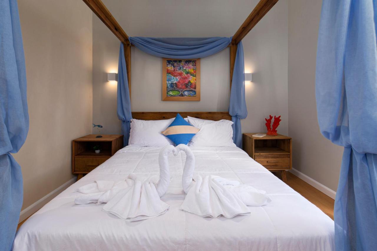 Andros 4 All Seasons Villas & Suites Ormos  外观 照片